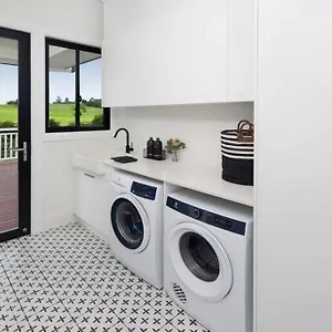 The Easton - Hamptons Countryside Retreat Australia